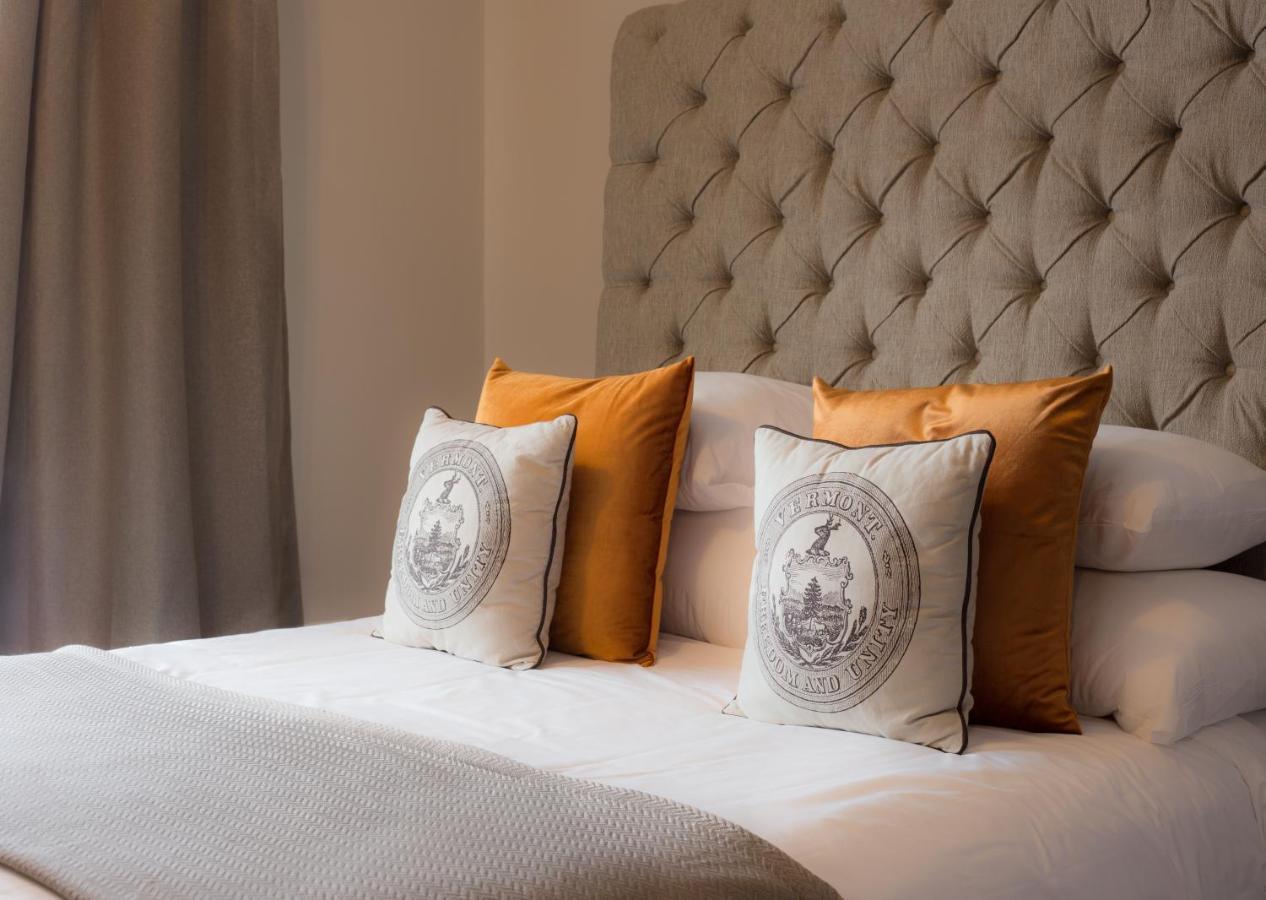 On The River Inn Вудсток Экстерьер фото